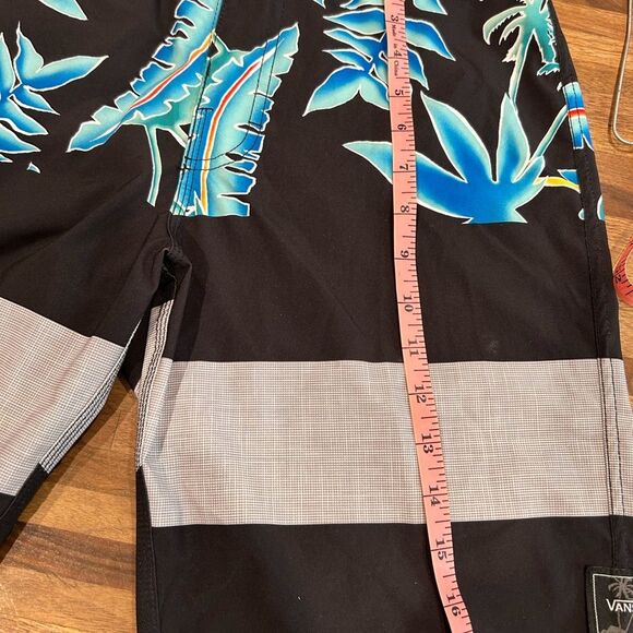 Vans Palm Tree Boardshort size 28 Cool print Like New Condition - Picture 3 of 8